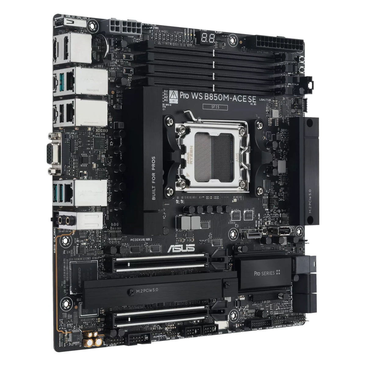 ASUS Pro WS B850M-ACE SE — vue en perspective à 45 degrés sur fond blanc carré — réf. 90MB1MN0-M0EAY0