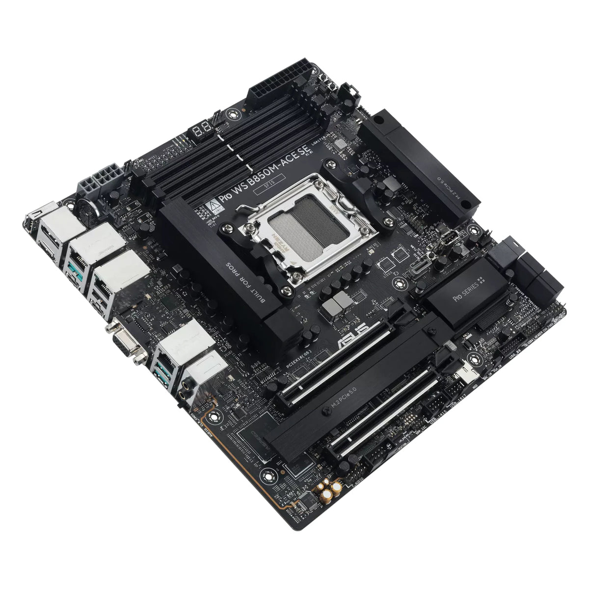 ASUS Pro WS B850M-ACE SE — vue en perspective à 45 degrés sur fond blanc carré — réf. 90MB1MN0-M0EAY0