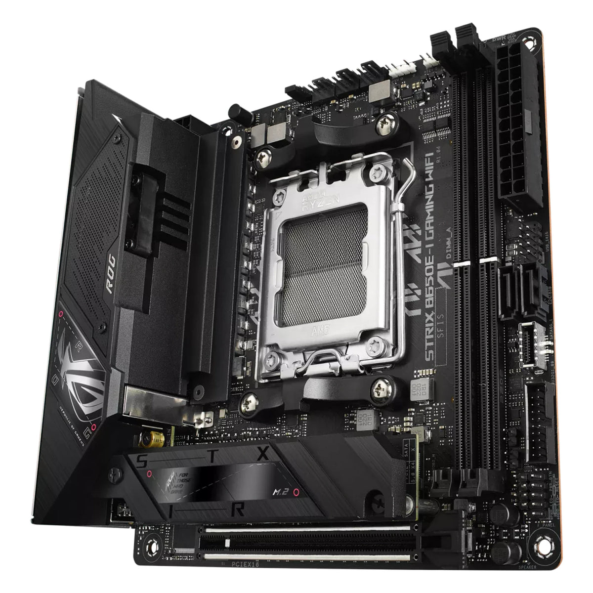 ASUS ROG STRIX B650E-I GAMING WIFI — vue en perspective sur fond blanc carré — réf. 90MB1BI0-M0EAY0