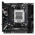 ASUS ROG STRIX B850-I GAMING WIFI — vue principale sur fond blanc carré — réf. 90MB1K30-M0EAY0