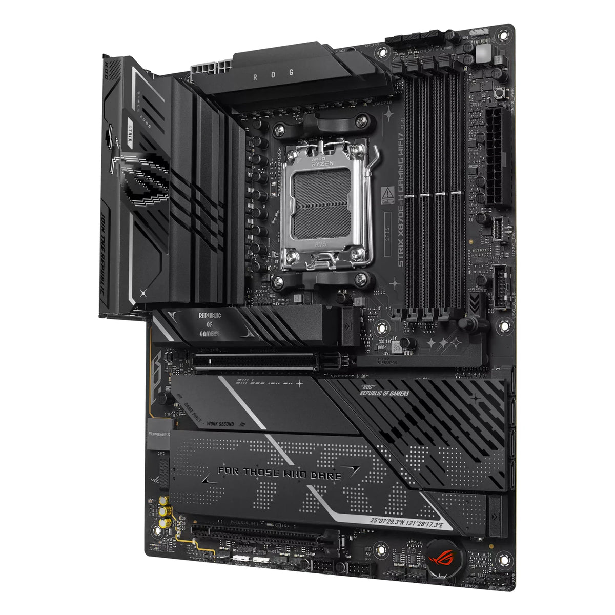 ASUS ROG STRIX X870E-H GAMING WIFI7 — vue en perspective à 45 degrés sur fond blanc carré — réf. 90MB1M90-M0EAY0