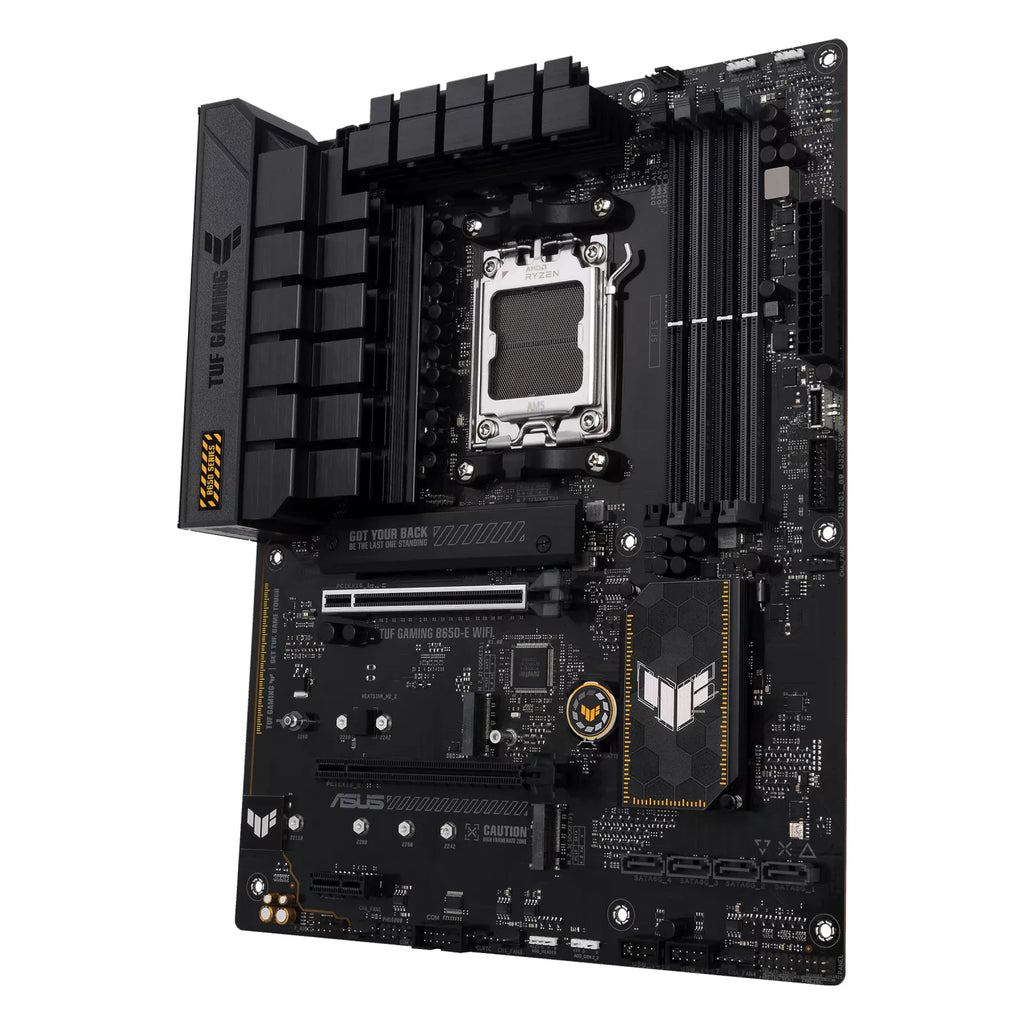 ASUS TUF GAMING B650-E WIFI — vue en perspective à 60 degrés sur fond blanc carré — réf. 90MB1GT0-M0EAY0