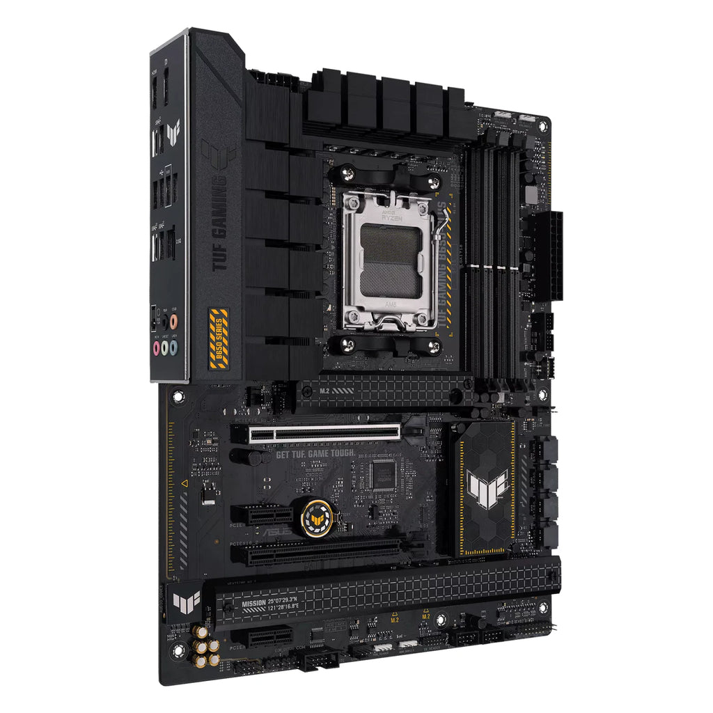 ASUS TUF GAMING B650-PLUS — vue en perspective à 45 degrés sur fond blanc carré — réf. 90MB1BY0-M0EAY0