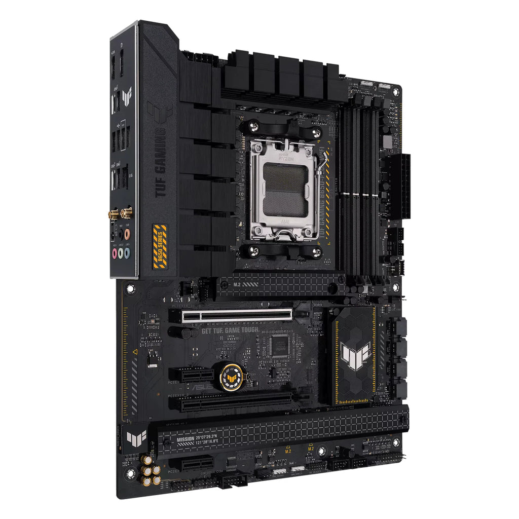 ASUS TUF GAMING B650-PLUS WIFI — vue en perspective à 45 degrés sur fond blanc carré — réf. 90MB1BZ0-M0EAY0