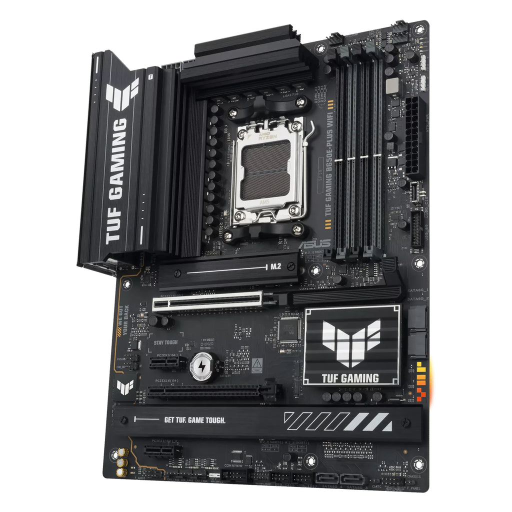 ASUS TUF GAMING B650E-PLUS WIFI — vue en perspective à 60 degrés sur fond blanc carré — réf. 90MB1M20-M0EAY0