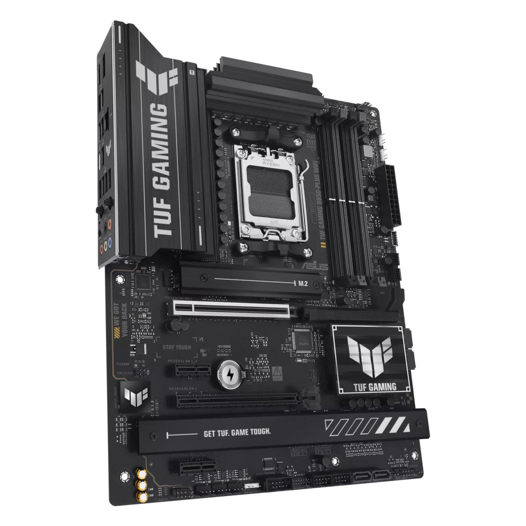 ASUS TUF GAMING B850-PLUS WIFI — vue en perspective à 45 degrés sur fond blanc carré — réf. 90MB1J30-M0EAY0