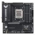 ASUS TUF GAMING B850M-PLUS WIFI7 — vue principale sur fond blanc carré — réf. 90MB1MU0-M0EAY0