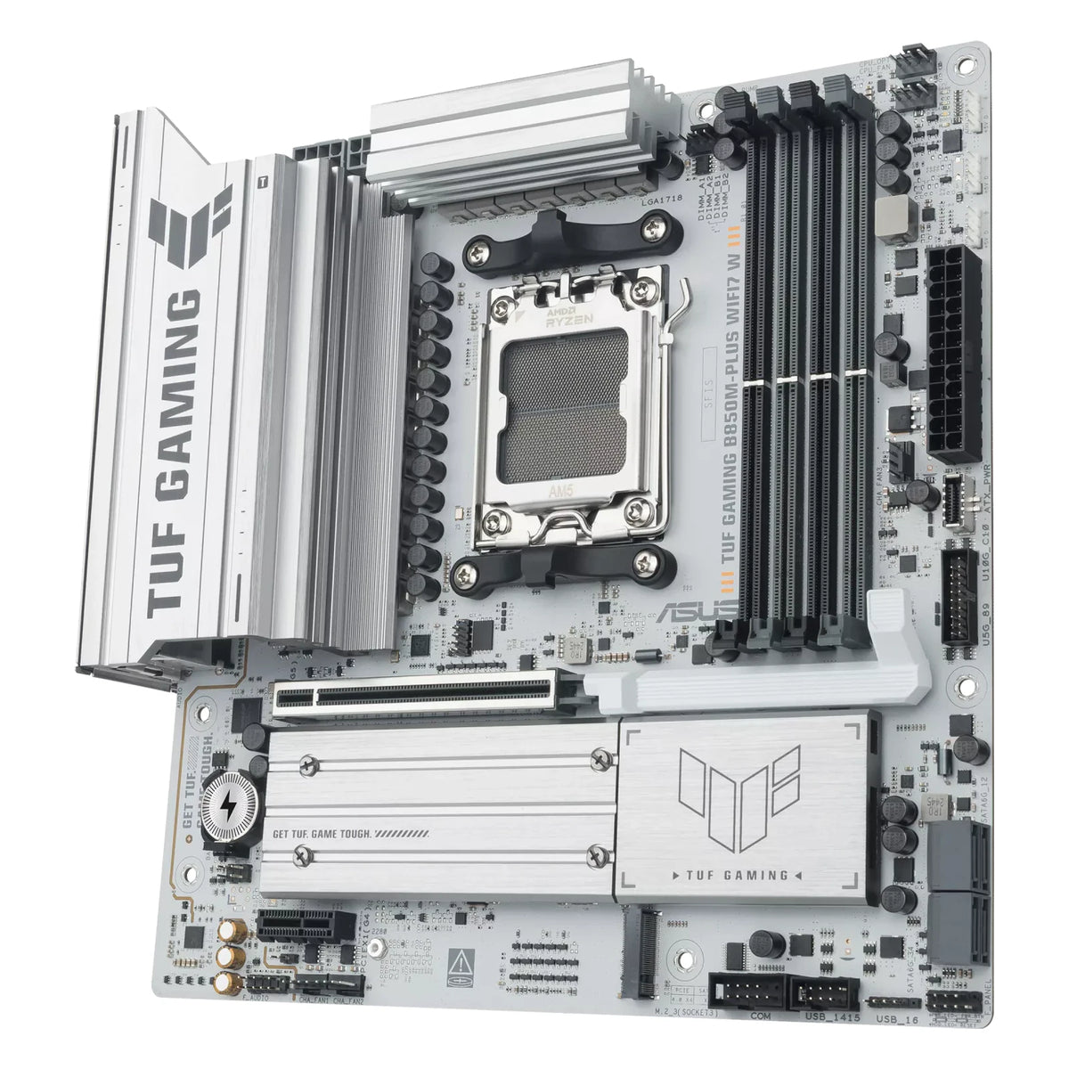ASUS TUF GAMING B850M-PLUS WIFI7 W — vue en perspective à 60 degrés sur fond blanc carré — réf. 90MB1MD0-M0EAY0
