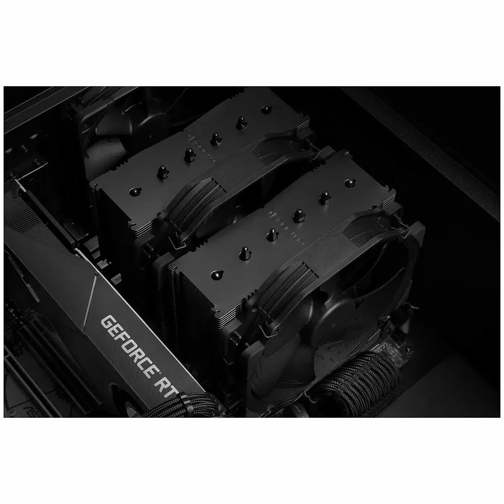 Noctua NH-D15 chromax.black — vue produit 6 du ventirad CPU sur fond blanc — réf. NH-D15-CHROMAX-BLACK