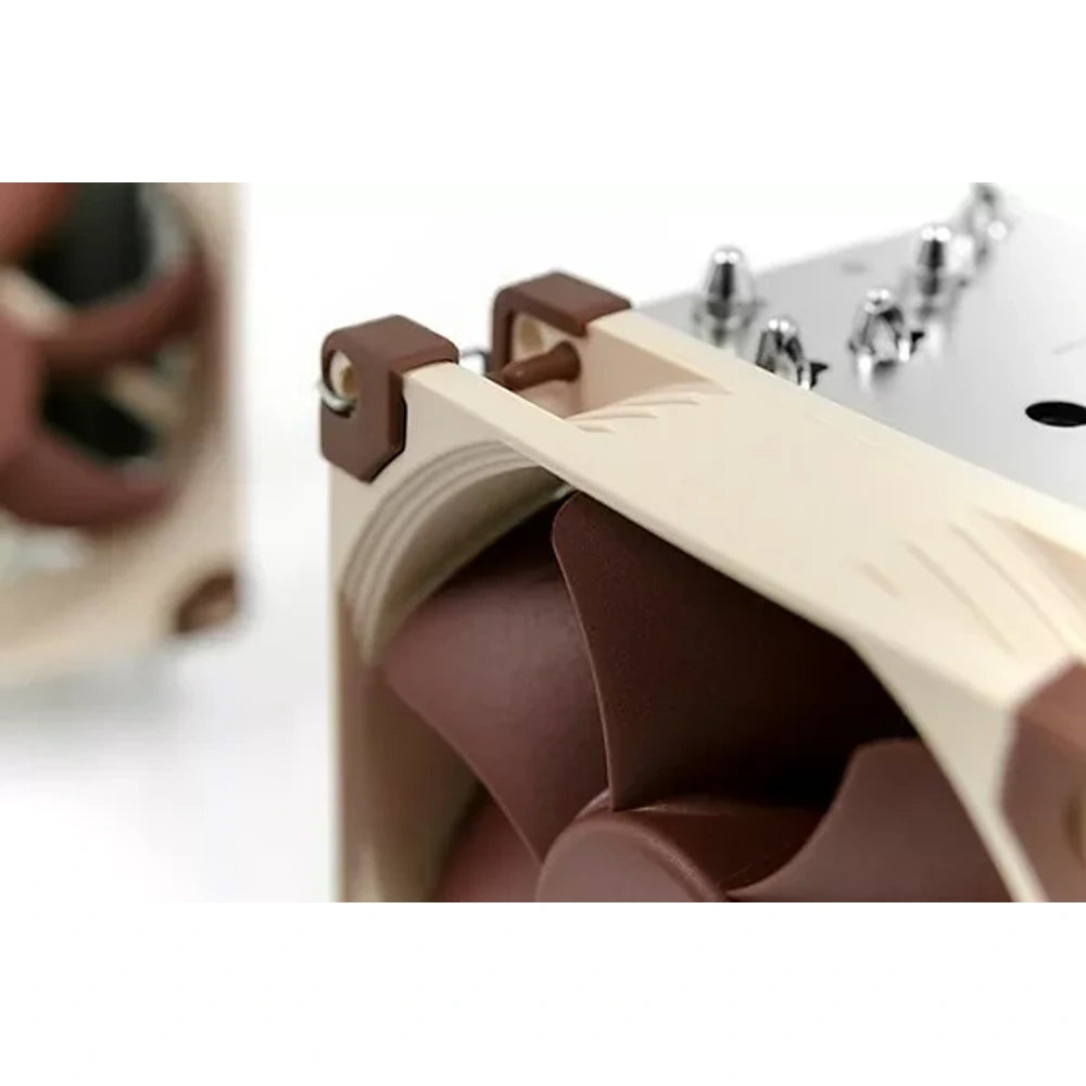Noctua NH-U9S — vue produit 5 du ventirad CPU sur fond blanc — réf. NH-U9S
