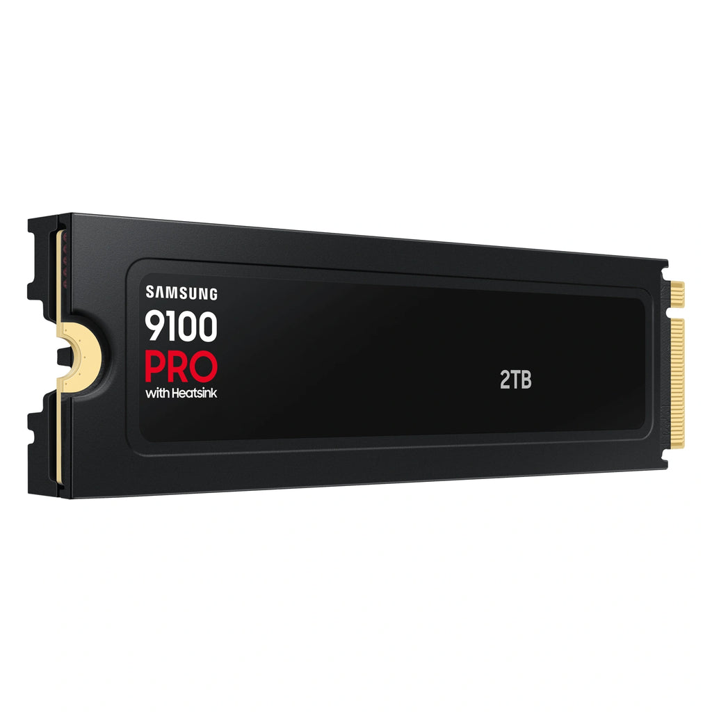 Samsung 9100 PRO 2 To avec dissipateur — vue en perspective gauche côté étiquette du SSD M.2 NVMe PCIe 5.0 x4 sur fond blanc carré — réf. MZ-VAP2T0CW