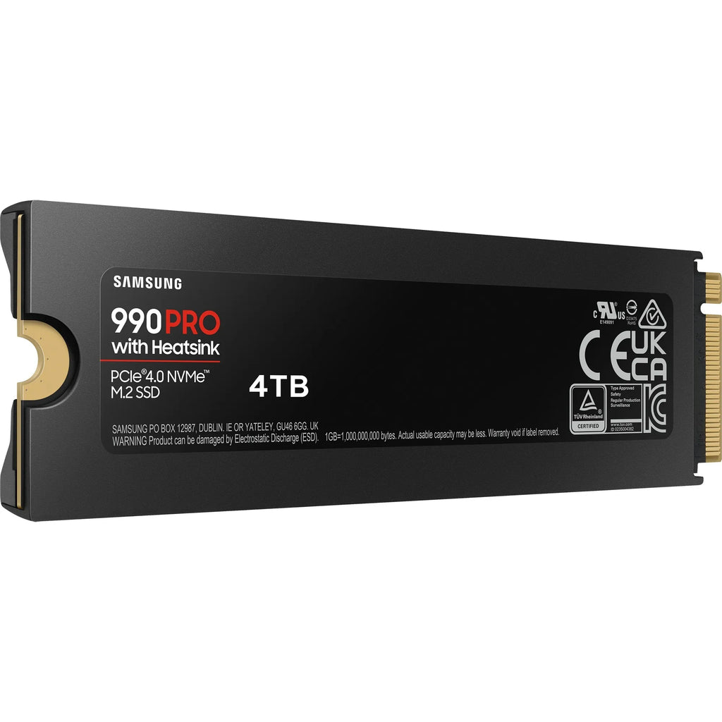 Samsung 990 PRO 4 To avec dissipateur — vue en perspective gauche côté étiquette du SSD M.2 NVMe PCIe 4.0 x4 sur fond blanc carré — réf. MZ-V9P4T0CW